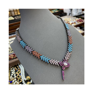 Collana di <span class=keywords><strong>serpente</strong></span> stile alla moda lunga nera placcata Color arcobaleno piena pavimentata collana di <span class=keywords><strong>serpente</strong></span> gioielli di moda da donna - Product Image 1