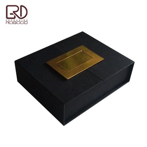 Luxury gold black paper cardboard gift box for jewelry with magnetic closure P1371