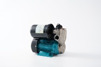 Pompa Cerdas Iron Head Tekanan Tinggi Self-Priming Otomatis Penuh Senyap Rumah Tangga Supercharging 0.5 HP Motor Tembaga OEM