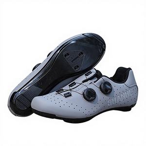 <span class=keywords><strong>Chaussures</strong></span> de vélo de montagne SHANHE perforées à semelle rigide sans clips pour route et VTT, unisexe - Product Image 1