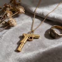 Collier pendentif pistolet en acier inoxydable plaqué or 18 carats, hypoallergénique, style hip-hop punk, résistant à l'eau, bijoux pour hommes