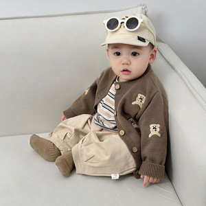Ensemble de vêtements coréens pour enfants, collection garçons 2026, nouvelle mode automne, <span class=keywords><strong>cardigan</strong></span> tricoté brodé ours dessin animé, hiver élégant et mignon - Product Image 2