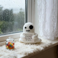 Peluche pingouin fantôme au crochet faite à la main avec carte d'encouragement – Cadeau énergétique positif pour Halloween, souvenir ou cadeau de fête