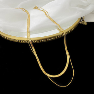 Collana con Ciondolo a Serpente in Acciaio Inossidabile Stile Classico Vintage, Regalo Dorato per Sorella, Ideale per il Ritorno a Scuola - Product Image 2