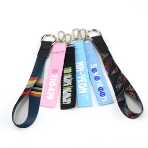 Short Lanyard Wholesale Designer Bulk Custom Logo Cute Wristlet Wrist Strap Silk Screen Printing Short Pink Lanyard Keychain With Clip