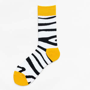 Chaussettes d'art rétro français Couple Petit Art Tendance Creative Peinture à l'huile Chaussettes Long Tube Chaussettes pour hommes et femmes - Product Image 4