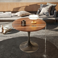 Table d'angle durable en bois massif rouge de style nordique inspiré du design moderne de la tulipe, cadre en métal, salon, balcon, café, salle à manger