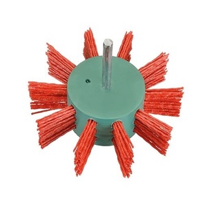 Spazzole circolari segmentate da 6 mm - ideali per sbavatura e finitura su metallo, legno e plastica. - Product Image 1