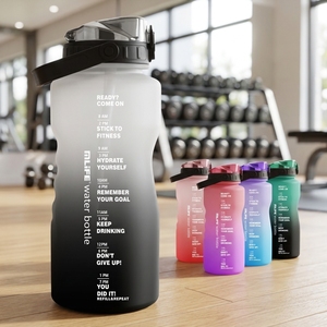 Bouteille d'eau de sport et de camping sans BPA de <span class=keywords><strong>2</strong></span>,<span class=keywords><strong>2</strong></span> L à large ouverture, avec <span class=keywords><strong>shaker</strong></span> intégré, dégradé de couleurs, demi-gallon - Product Image 3