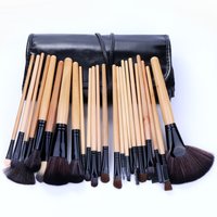 Lot de 24 pinceaux de maquillage professionnels en bois à poils synthétiques, sans cruauté animale, pour artistes maquilleurs, pinceaux plats pour anticernes et visage