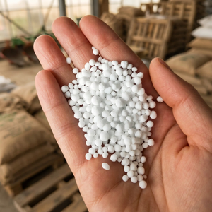 Engrais azoté à base d'urée 57-13-6, pureté 99 %, granulés prêts à l'emploi à libération rapide pour usage agricole - Product Image 4