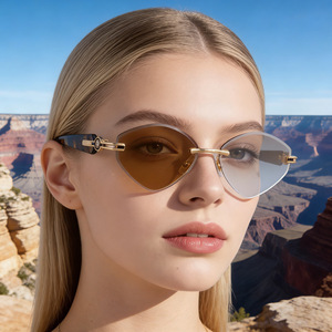 Nuovi Occhiali da Sole Senza Montatura 2026 Stile Europeo Americano, Lenti Fotocromatiche UV400, Personalizzati e di Tendenza per Donna, Ideali per l'Outdoor - Product Image 2