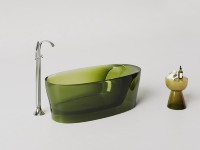 Baignoire ovale autoportante en résine transparente de style européen MT4001 avec fonction de trempage et drain intégré pour salle de bain d'hôtel de luxe