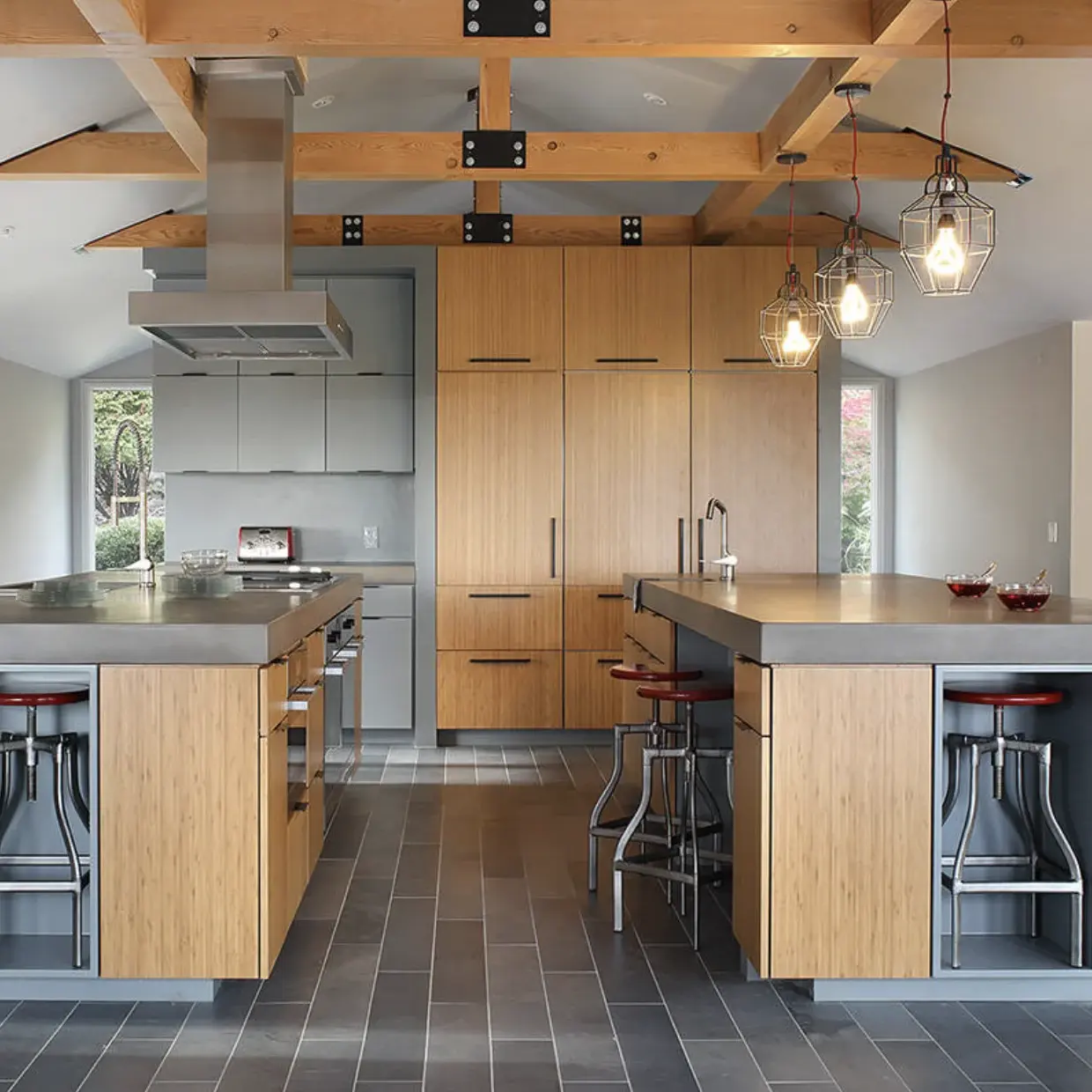 Роскошные классические кухонные шкафы из массива дерева на заказ