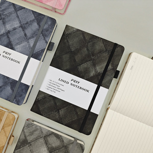 Taccuino A5 Nero Personalizzabile 2026 con Logo Personalizzato, Quaderno a Righe con Copertina Rigida in Pelle, Diario con Stampa Personalizzata - Product Image 4