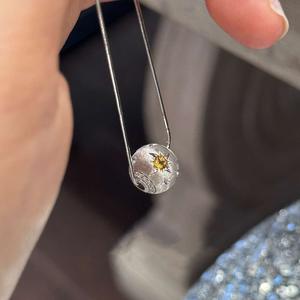 Collier en argent pur S925, petite fleur dorée, exquis, esthétique orientale haut de gamme, nouveau style chinois, collier brossé - Product Image 5