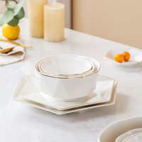 Vaisselle en Porcelaine Fine Personnalisée en Gros de l'Usine Chinoise – Assiettes et Services de Table Style Classique Moderne à Motifs Végétaux
