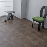 Parquet en bois d'ingénierie en chêne brun foncé vintage, style classique traditionnel