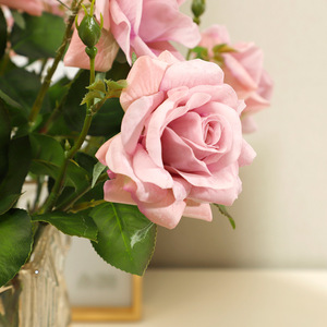 Simulated <b>Flower</b> Hand Feeling Moisturizing Curled Edge Rose Wedding Home Decoration Hotel Office Artificial <b>Flower</b> Plant - Product Image 3