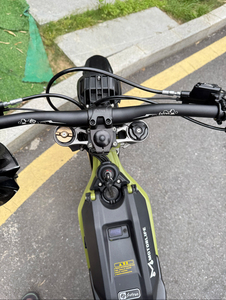 Moto légère 2025 avec moteur puissant de 8 kW et batterie 60V 40Ah Light Bee 2025 Prix d'usine Light Bee 2025 - Product Image 4