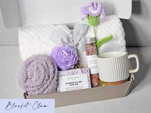 Caja <span class=keywords><strong>de</strong></span> Regalo para Baño Relajante y <span class=keywords><strong>Spa</strong></span> |   Regalo <span class=keywords><strong>de</strong></span> Cuidado Personal <span class=keywords><strong>de</strong></span> Lavanda para Mujeres |   Regalo para Mamá |   Caja <span class=keywords><strong>de</strong></span> Regalo <span class=keywords><strong>de</strong></span> Cumpleaños |   Regalo <span class=keywords><strong>de</strong></span> Lujo - Product Image 3