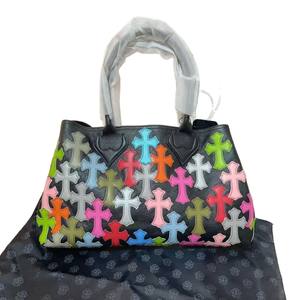 Bolso Cruzado Cristiano de Cuero Cromado, Bolso Deportivo Casual de Gran Capacidad Tipo Cubo - Product Image 5