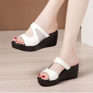 Sandales compensées blanches en gros d'usine - Décoration en maille, bout ouvert, décontractées pour femmes, pour tous les jours - Product Image 1