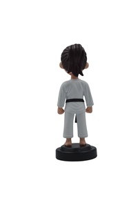 Integra Energia, Discipline e Azione nel Tuo <span class=keywords><strong>Spazio</strong></span> con Questa Dinamica Statuetta Bobblehead di Artista Marziale per Cruscotto Auto o Ufficio - Product Image 3