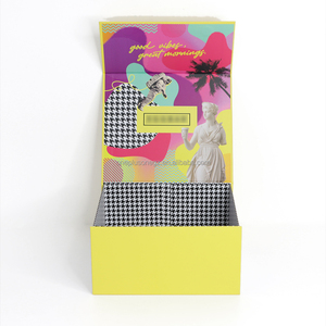 Biểu Tượng Tùy Chỉnh Cứng Nhắc May Hộp Quà Tặng 2Mm Dày Bao Bì Các Tông Sụp Đổ Nam Châm Lật Đóng Cửa Lớp Phủ UV Dập Nổi In Ấn - Product Image 4