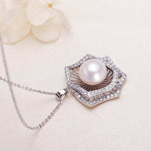Colgante de Perlas de Agua Dulce de Zhuji, Estilo Étnico, Color Blanco Dorado, Joyería Famosa en Internet, Suministrada por el Vendedor - Product Image 3