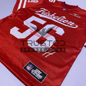 Camiseta de Fútbol Americano de Malla Personalizada con Logotipo OEM de Alta Calidad, Impresión por Transferencia de Calor, Manga Corta, Secado Rápido y Transpirable - Product Image 1