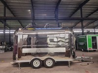 Nouvelle remorque de restauration rapide en acier inoxydable et fibre de verre avec équipement de barbecue et de vente, cuisine mobile résistante à la rouille pour usage intérieur