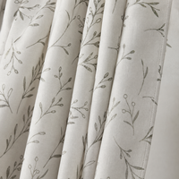 Rideau semi-transparent gris argenté personnalisé avec motif de branche botanique et détails métalliques pour hôtels, villas et salons (vente en gros)