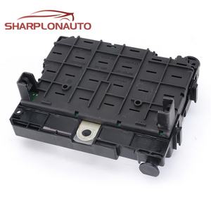 Pièces automobiles Boîte à fusibles 9657608780 pour Citroën C3 C5 C8 Peugeot 206 307 406 807 Ensemble de boîte à fusibles - Product Image 6