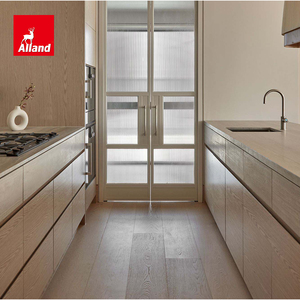 Ensembles complets d'armoires de cuisine en bois avec placage chêne <span class=keywords><strong>clair</strong></span> Alland, design élégant, à <span class=keywords><strong>prix</strong></span> compétitif pour les projets de développement d'appartements - Product Image 3