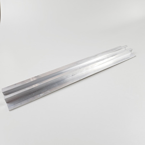 Usine 6061 6063 T5 T6 panneau de signalisation routière <span class=keywords><strong>goulotte</strong></span> profilés en aluminium extrudé en aluminium personnalisé - Product Image 2
