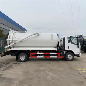 Camión de succión de aguas residuales Isuzu de 6000 litros, camión de limpieza de alcantarillado y tanques sépticos, ¡el más vendido! - Product Image 4