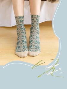 Calcetines de Algodón/Fibra de Bambú Ecológicos para Hombre y Mujer, Diseño Colorido con Temática de Gato de la Suerte, Temporada de Primavera - Product Image 6