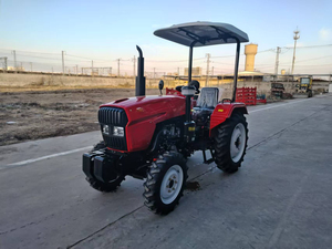 Tracteur 4x4 de 180 CV avec cabine et boîte de vitesses 12+12 pour la production d'aliments pour animaux - Product Image 4
