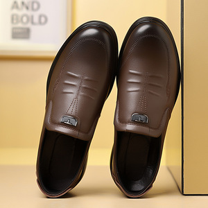 Mocasines de cuero para hombre, negros, con punta redonda, cierre de un solo botón, estilo británico, informales de negocios, tacón plano, sin cordones. - Product Image 2
