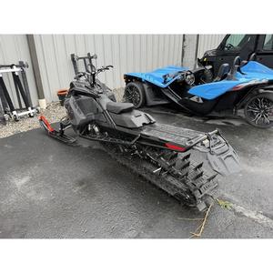 Ski-Doo Summit X 2021 con Paquete Expert 850 ERAVE 165 PowderMax 3.0 H_ALT, Pantalla Digital Cálida, Moto de Nieve para Invierno - Product Image 4
