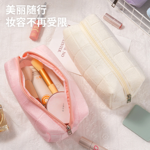 Nueva Bolsa de Maquillaje Esponjosa y Linda, Bolsa de Almacenamiento de Productos para el Cuidado de la Piel de Alta Calidad, Bolsa Organizadora Portátil para Teléfono Móvil para Mujer - Product Image 5