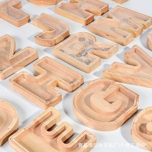 Hucha de madera con forma de letra del alfabeto, caja de dinero de madera maciza para niños de 2 a 4 años, color natural - Product Image 1