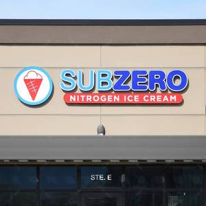 Letrero LED de Cruz Verde para Farmacia, Letrero LED para Exteriores, Letrero para Fachada de Tienda, Letrero para Edificio - Product Image 6