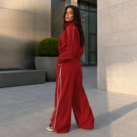 Ensemble deux pièces pour femme Joydressing : veste de survêtement marine zippée et pantalon large avec passepoil contrastant