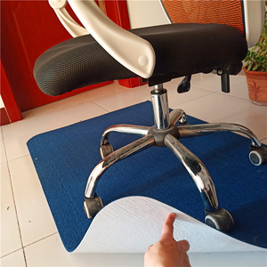 Vente en gros <span class=keywords><strong>de</strong></span> tapis <span class=keywords><strong>de</strong></span> <span class=keywords><strong>chaise</strong></span> <span class=keywords><strong>de</strong></span> <span class=keywords><strong>bureau</strong></span> tapis <span class=keywords><strong>de</strong></span> protection <span class=keywords><strong>de</strong></span> <span class=keywords><strong>plancher</strong></span> en bois PVC tapis <span class=keywords><strong>de</strong></span> <span class=keywords><strong>chaise</strong></span> <span class=keywords><strong>pour</strong></span> chaises <span class=keywords><strong>de</strong></span> <span class=keywords><strong>bureau</strong></span> <span class=keywords><strong>pour</strong></span> planchers en bois - Product Image 4