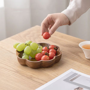 Plateau en bois massif pour fruits, artisanat en bois, plateau de séparation en bois naturel, plateau de rangement à cinq compartiments pour hôtel, plateau à collation, artisanat en bois - Product Image 3