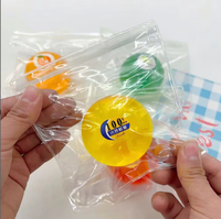 Balle anti-stress à presser 6 cm, sensation gelée fruitée, balle à ventouse, jouet sensoriel pour enfants et adultes, cadeau pour fêtes et événements