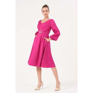 Robe de soirée élégante pour femmes DANS, couleur fuchsia unie, décontractée, tendance pour l'été et le printemps, disponible en tailles 38-42 - Product Image 3