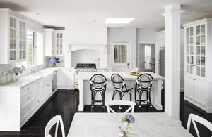 Vermonhouzz Wholesale White Matte Glass <strong>Panel</strong> Door Custom Kitchen Cabinets <strong>American</strong> Classic <strong>Style</strong> Central Island - Product Image 3